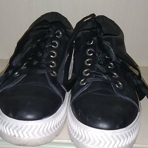 platform black sneakers W / satin laces